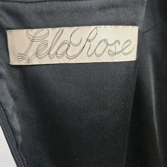 LELA ROSE Dress‎ Size 4 Black Floral Lace Sheath LBD Party Cocktail Silk Lined - Picture 2 of 16